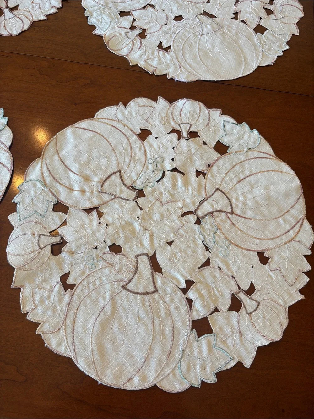 6 Round Placemats-Autumn Pumpkin Cutwork Placemat Set - Orange & Cream